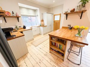 Photo 17- click for photo gallery